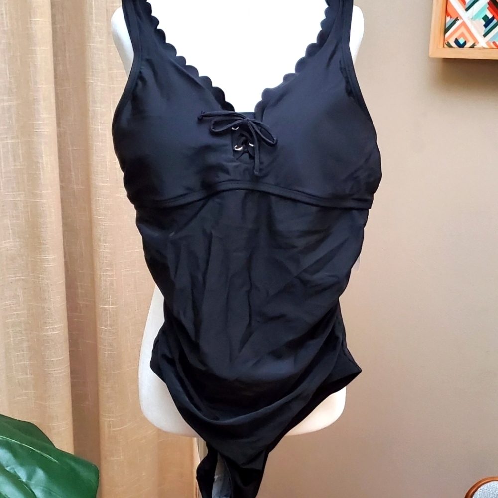 COPY - NWT kona sol black swimsuit Medium